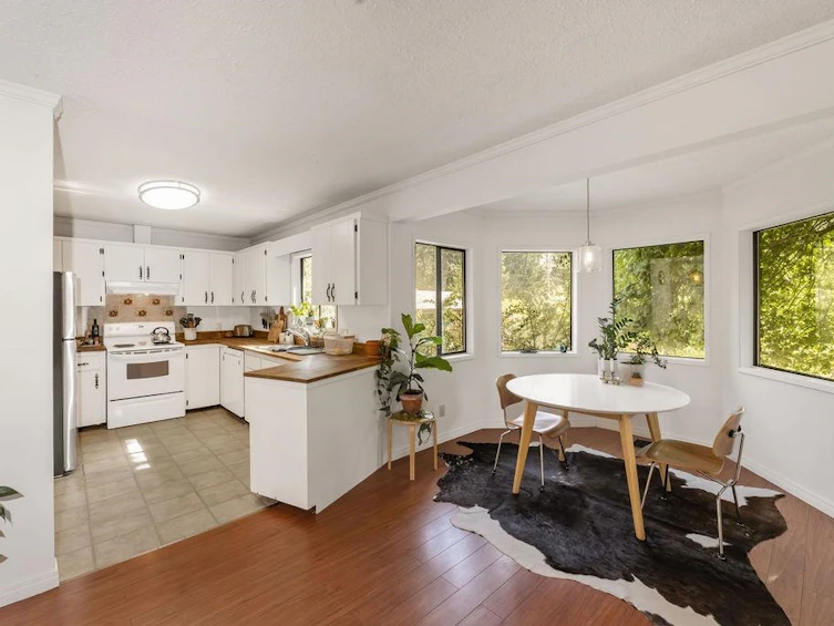 8019 Cooper Road, Halfmoon Bay, BC, V7Z 1A6 - 11