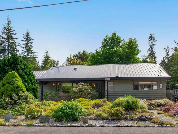 8019 Cooper Road, Halfmoon Bay, BC, V7Z 1A6 - 39