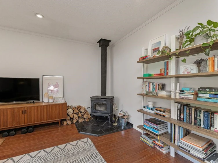 8019 Cooper Road, Halfmoon Bay, BC, V7Z 1A6 - 4