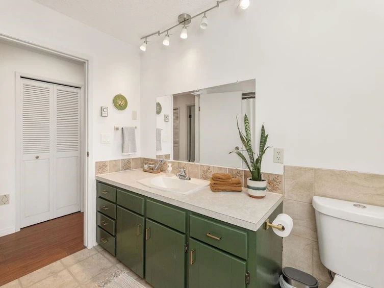 8019 Cooper Road, Halfmoon Bay, BC, V7Z 1A6 - 25