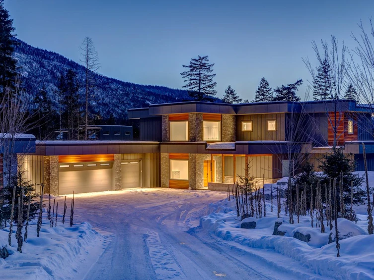 9374 Flicker Way, Whistler, BC, V8E 1M1