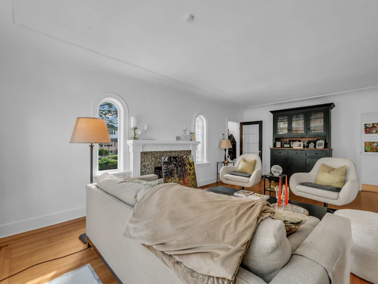 295 W 23rd Avenue, Vancouver, BC, V5Y 2H2 - 5