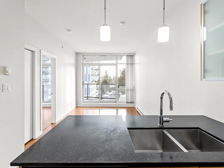 605-13399 104 Avenue, Surrey, BC, V3T 0C9 - 9