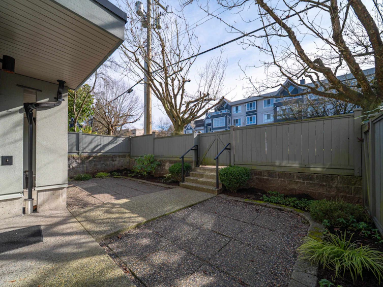 1-888 W 16th Street, North Vancouver, BC, V7P 1R3 - 23