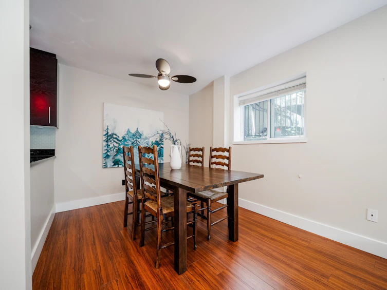 1-888 W 16th Street, North Vancouver, BC, V7P 1R3 - 4