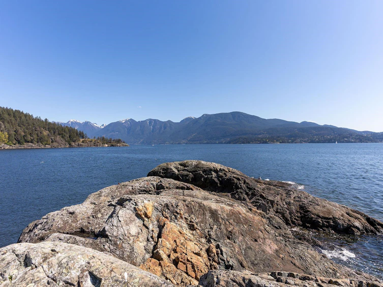 825 Hummingbird Lane, Bowen Island, BC, V0N 1G1 - 13