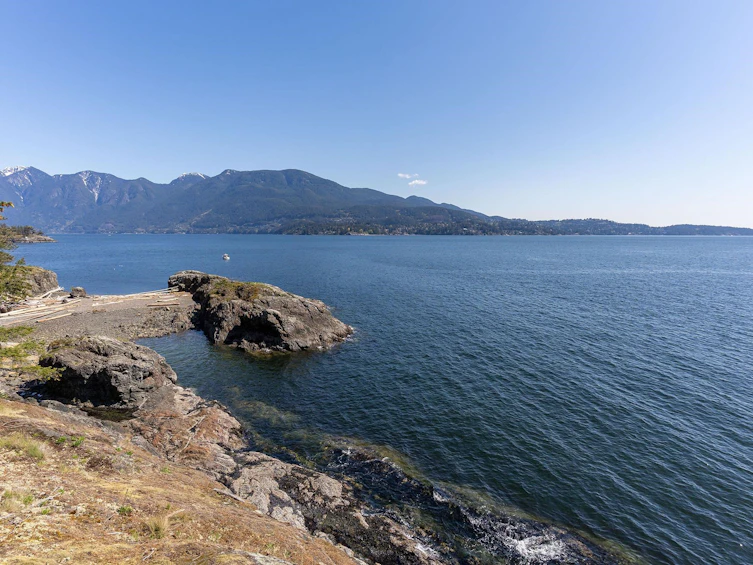 825 Hummingbird Lane, Bowen Island, BC, V0N 1G1 - 12