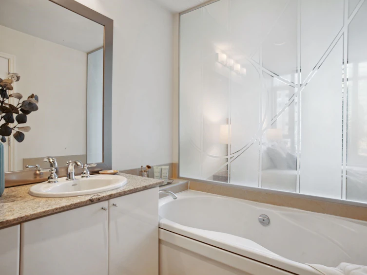 405-1211 Melville Street, Vancouver, BC, V6E 0A7 - 14