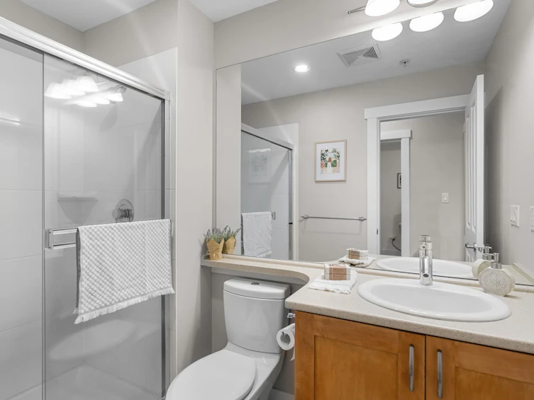 307-2601 Whiteley Court, North Vancouver, BC, V7J 2R7 - 25