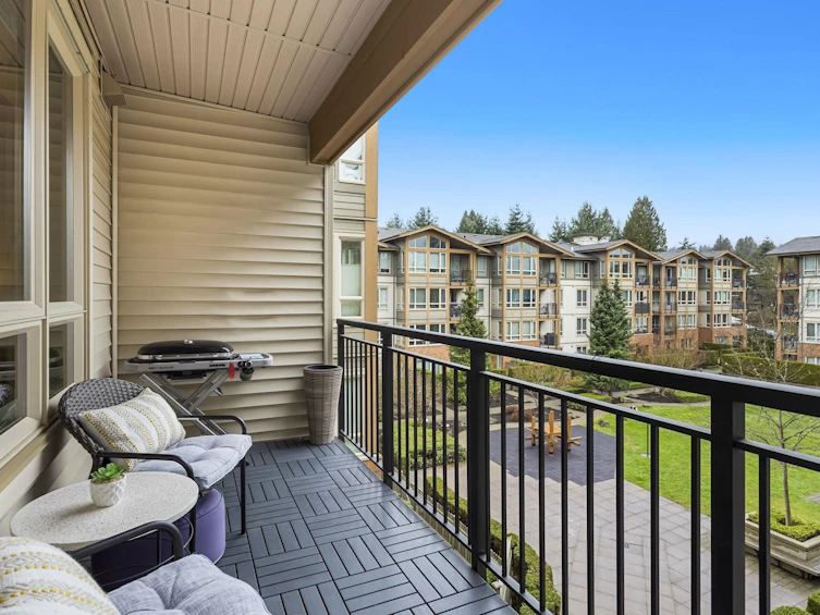 307-2601 Whiteley Court, North Vancouver, BC, V7J 2R7 - 2