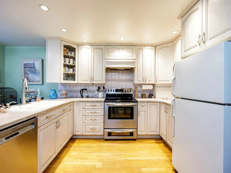 145-151 E Kings Road, North Vancouver, BC, V7N 1H4 - 4
