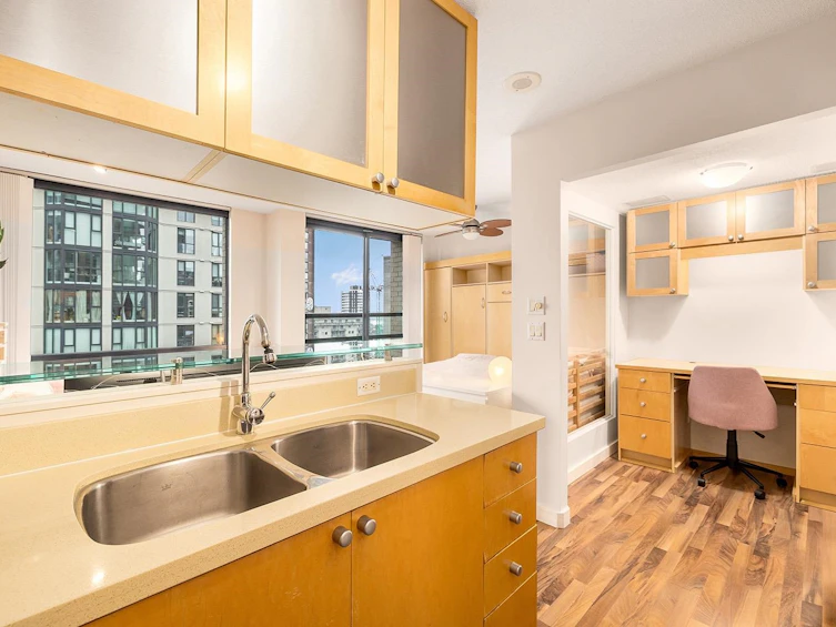 1106-1003 Burnaby Street, Vancouver, BC, V6E 4R7 - 7