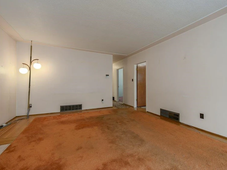 5359 Commercial Street, Vancouver, BC, V5P 3N4 - 4