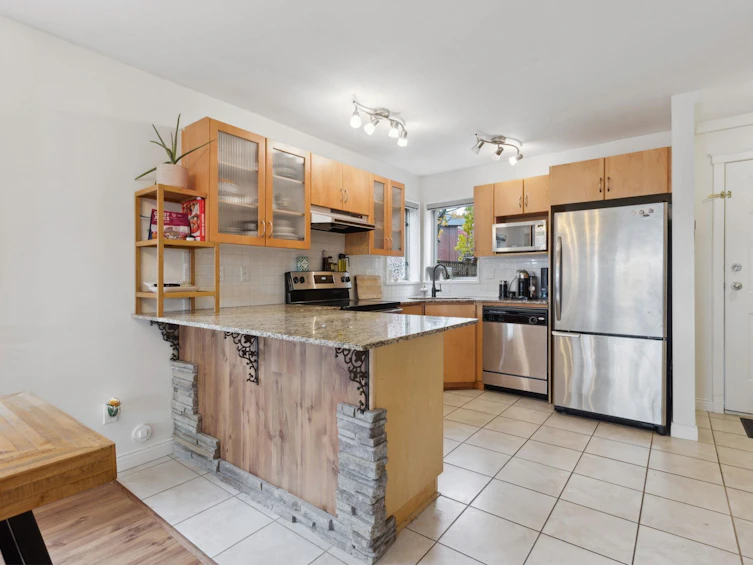 C-229 W 5th Street, North Vancouver, BC, V7M 1J9 - 12