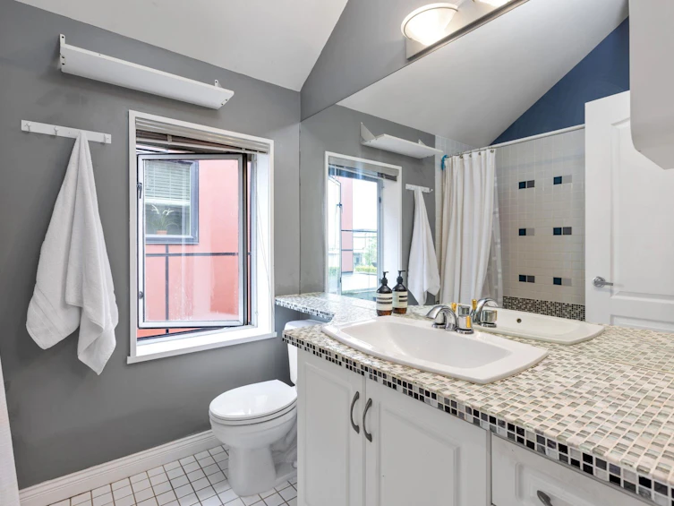 C-229 W 5th Street, North Vancouver, BC, V7M 1J9 - 22