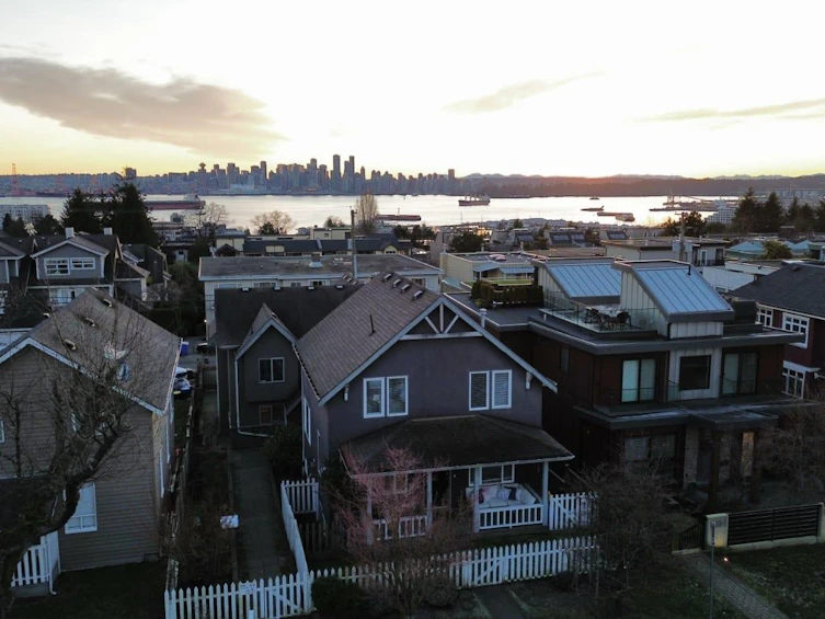 C-229 W 5th Street, North Vancouver, BC, V7M 1J9 - 28