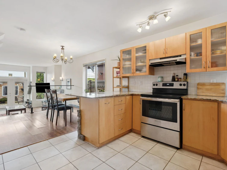 C-229 W 5th Street, North Vancouver, BC, V7M 1J9 - 11