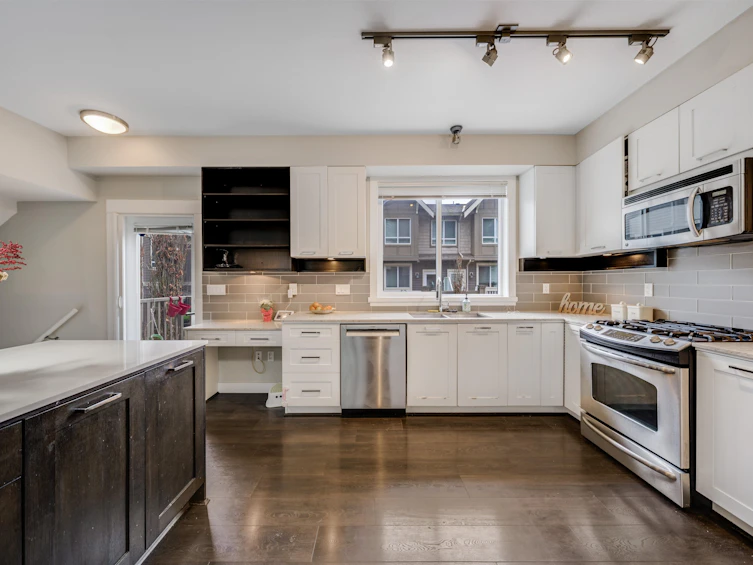 25-3395 Galloway Avenue, Coquitlam, BC, V3E 3G9 - 6