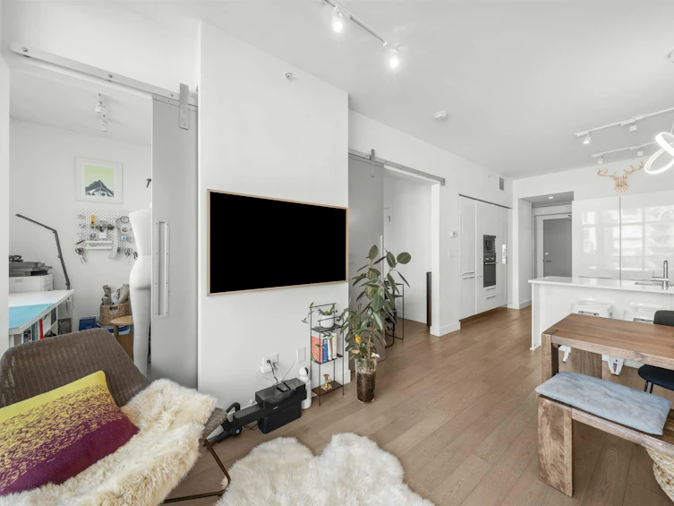 311-108 E 1st Avenue, Vancouver, BC, V5T 0E4 - 7