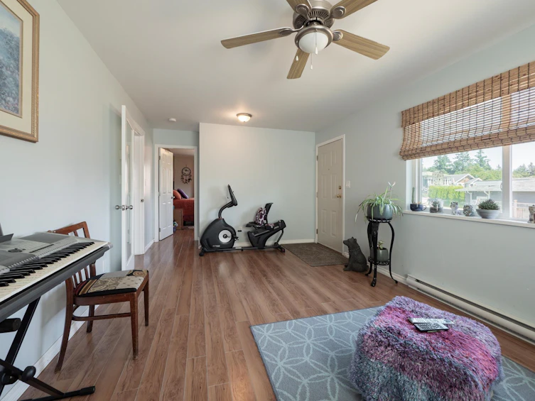 753 Steinbrunner Road, Gibsons, BC, V0N 1V9 - 10