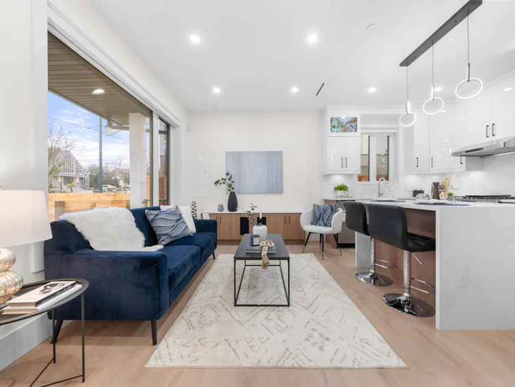 1-7668 Main Street, Vancouver, BC, V5X 3K3 - 2