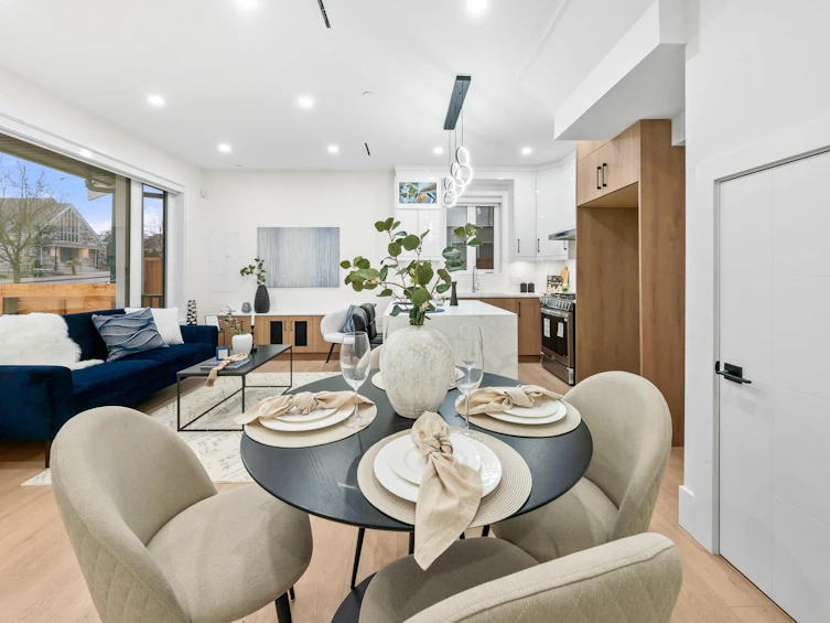 1-7668 Main Street, Vancouver, BC, V5X 3K3 - 7