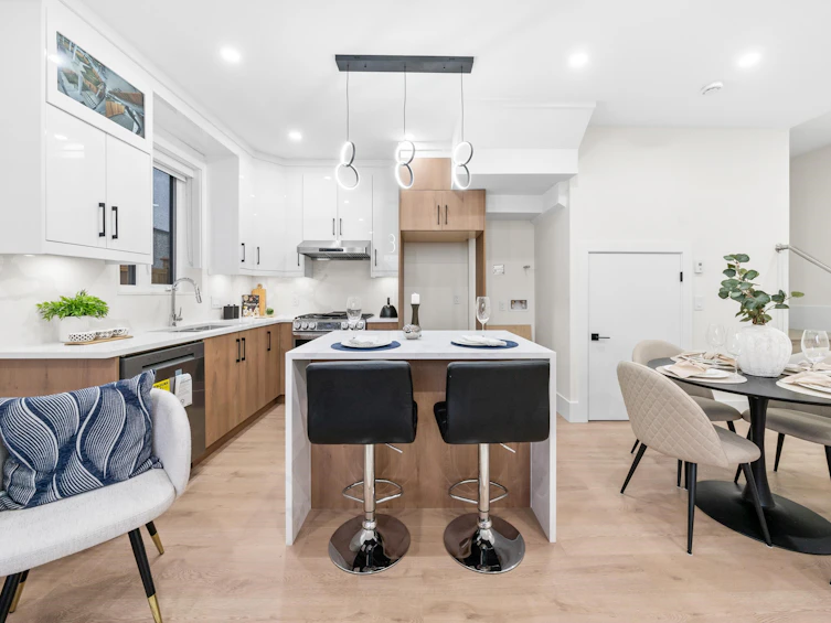 1-7668 Main Street, Vancouver, BC, V5X 3K3 - 9