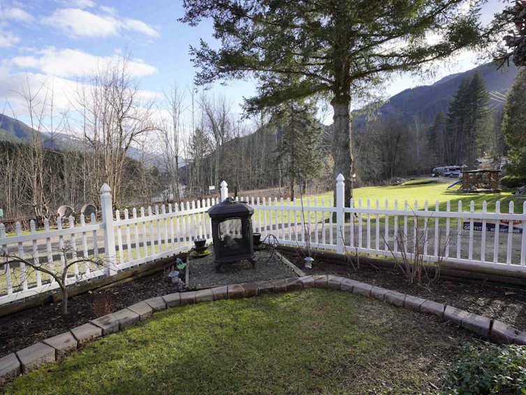 1-30860 Trans Canada Highway, Hope, BC, V0K 2S0 - 5