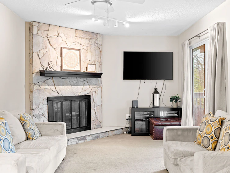 14492 91 Avenue, Surrey, BC, V3R 7Y6 - 14