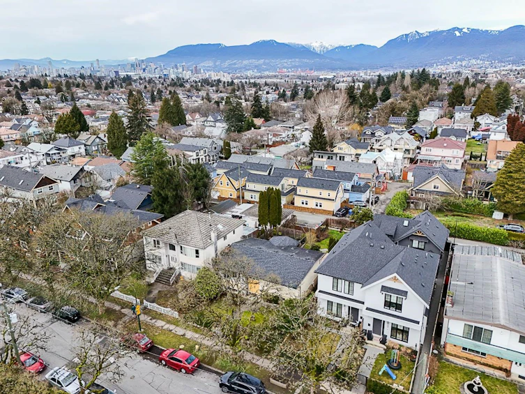 1-1631 E 22nd Avenue, Vancouver, BC, V5N 2P3 - 32