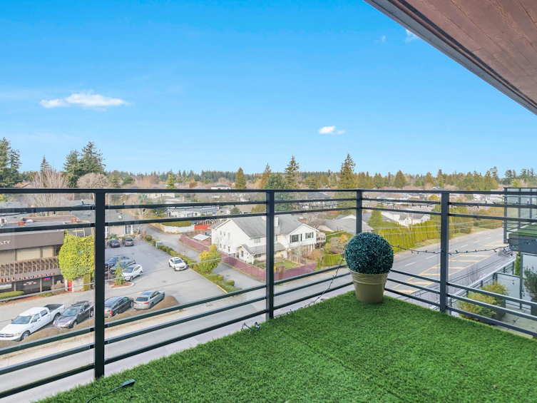 501-14022 North Bluff Road, Surrey, BC, V4B 0B7 - 14