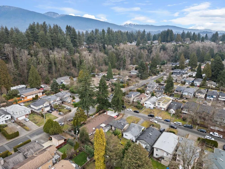 1781 Bowser Avenue, North Vancouver, BC, V7P 2Y6 - 32