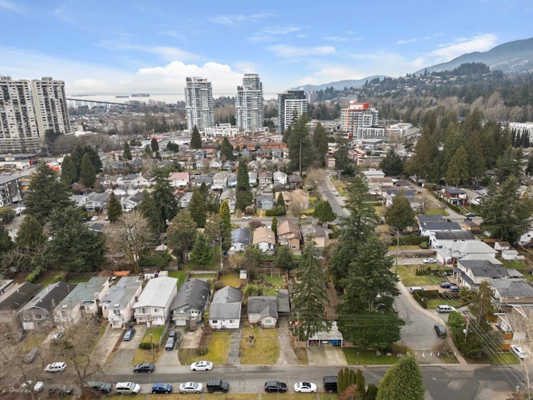 1781 Bowser Avenue, North Vancouver, BC, V7P 2Y6 - 34