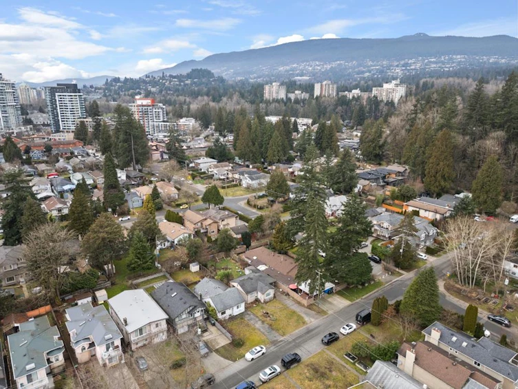 1781 Bowser Avenue, North Vancouver, BC, V7P 2Y6 - 33