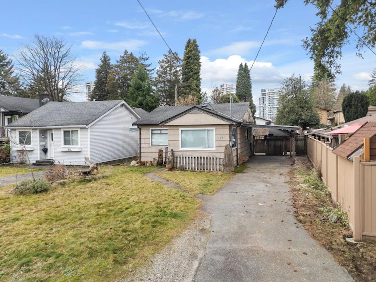 1781 Bowser Avenue, North Vancouver, BC, V7P 2Y6 - 29