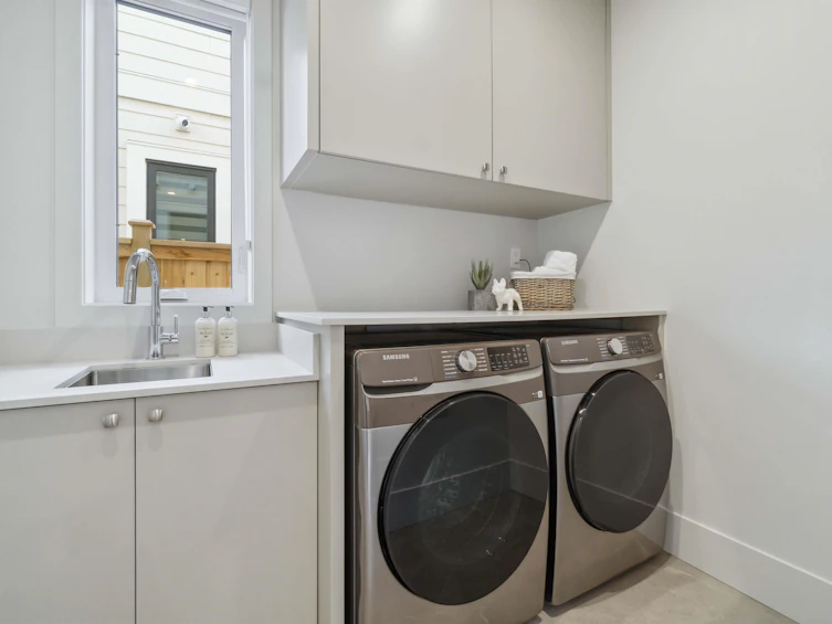 6231 Blundell Road, Richmond, BC, V7C 1H7 - 10