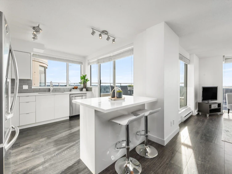 1402-7760 Granville Avenue, Richmond, BC, V6Y 4C2 - 4