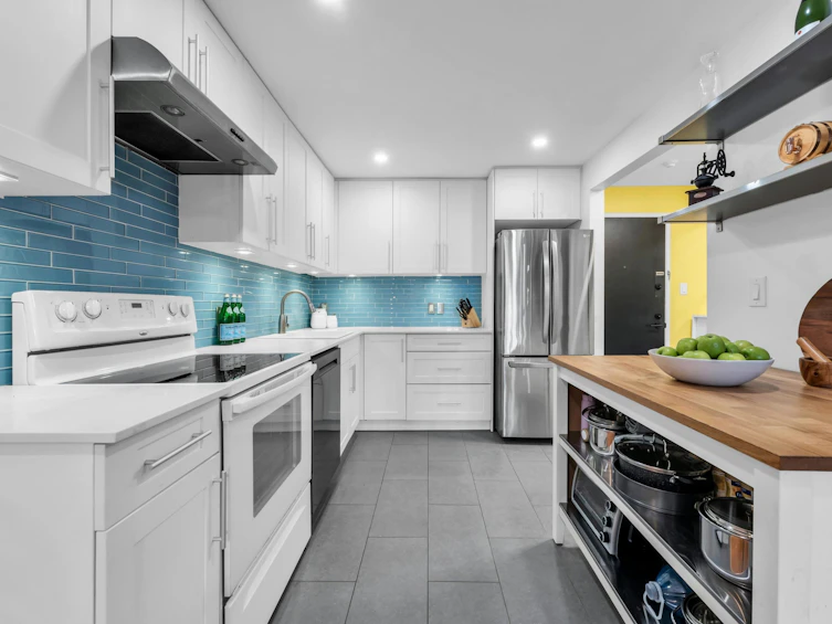 104-621 E 6th Avenue, Vancouver, BC, V5T 4H3 - 2