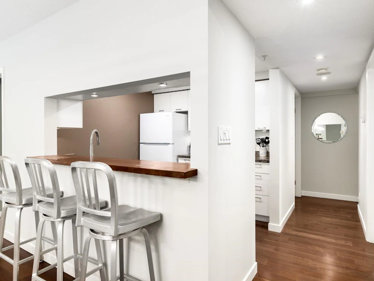 202-1228 Marinaside Crescent, Vancouver, BC, V6Z 2W4 - 6