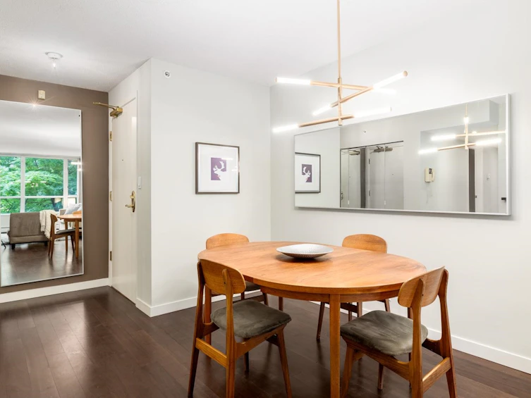 202-1228 Marinaside Crescent, Vancouver, BC, V6Z 2W4 - 3