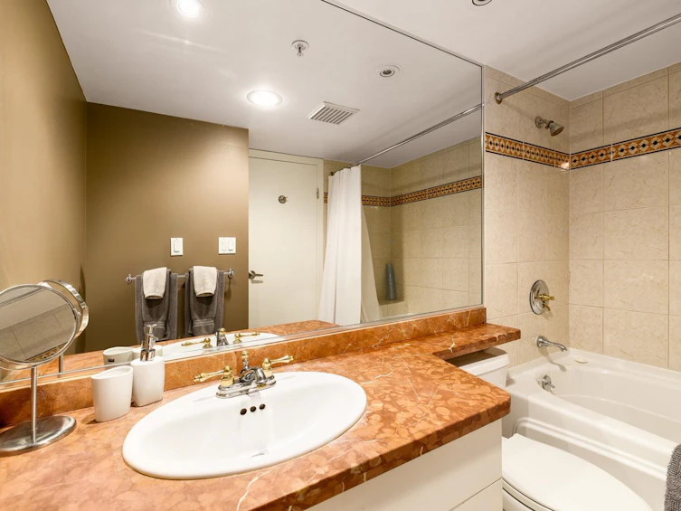 202-1228 Marinaside Crescent, Vancouver, BC, V6Z 2W4 - 15