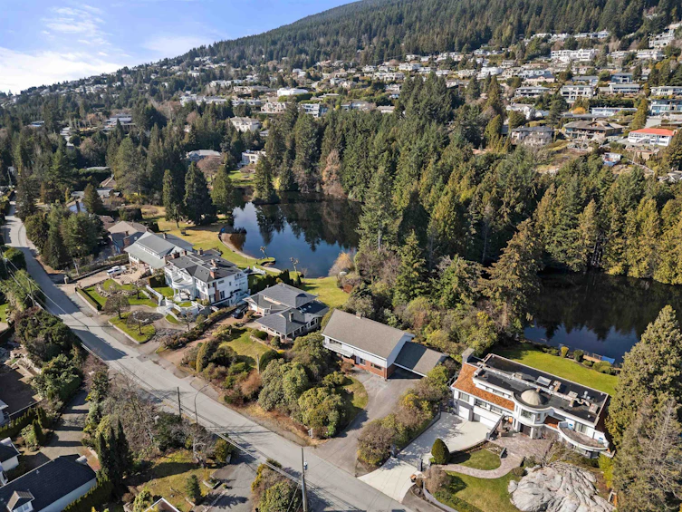 945 Groveland Road, West Vancouver, BC, V7S 1Y9 - 5
