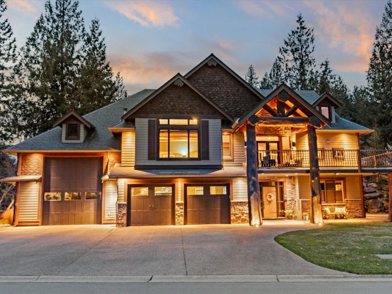 10305 Wildrose Drive, Chilliwack BC V0X 1X1