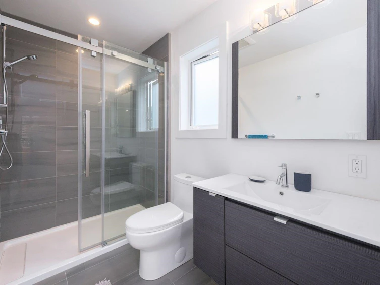 418 Felton Road, North Vancouver, BC, V7G 1Z7 - 38