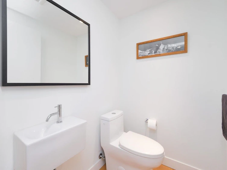 418 Felton Road, North Vancouver, BC, V7G 1Z7 - 35