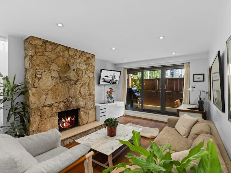 109 - 1855 Nelson Street, Vancouver BC V6G 1M9