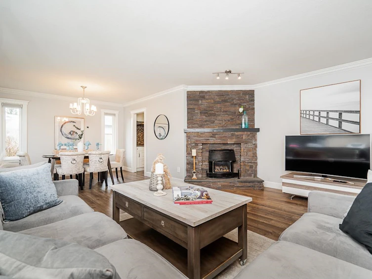 15153 96a Avenue, Surrey, BC, V3R 9Z3 - 9