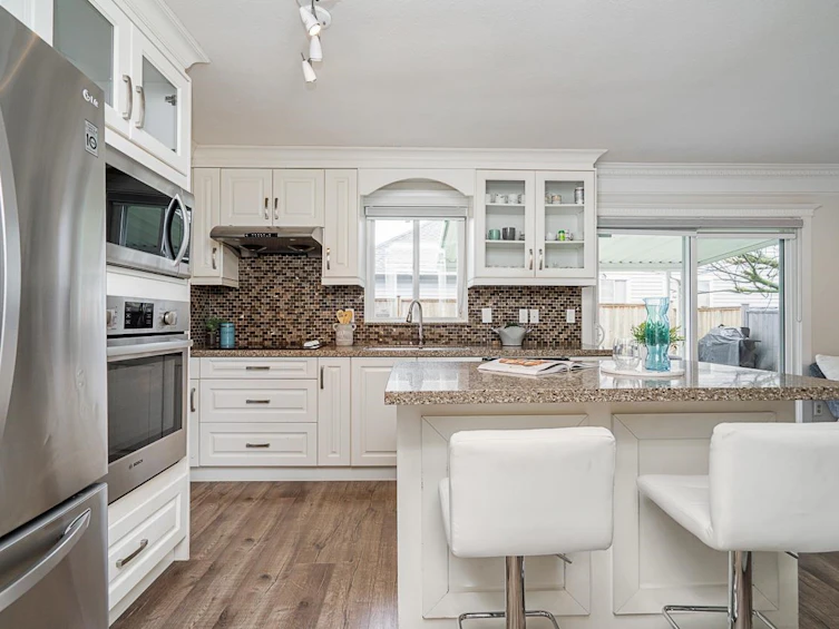 15153 96a Avenue, Surrey, BC, V3R 9Z3 - 14