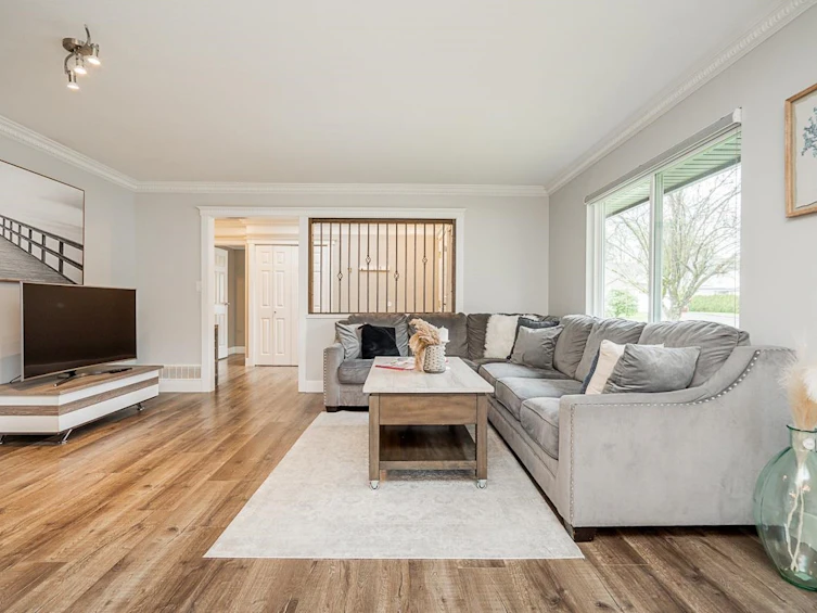 15153 96a Avenue, Surrey, BC, V3R 9Z3 - 8