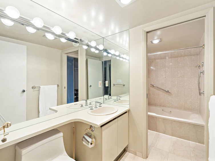 305-1600 Howe Street, Vancouver, BC, V6Z 2L9 - 13
